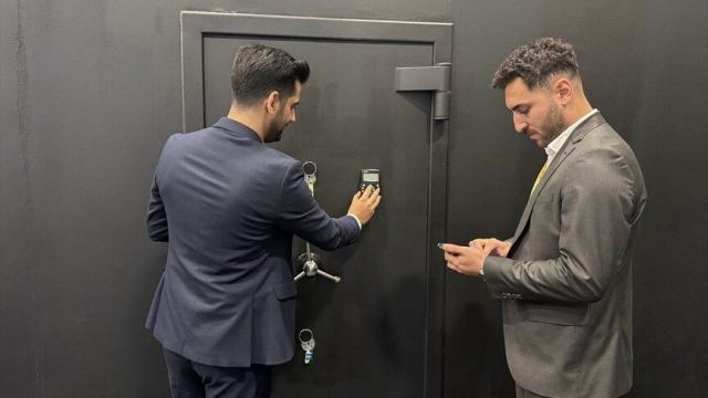 İstanbul Jewelry Show'da 350 milyon dolarlık mücevher kasada saklanıyor