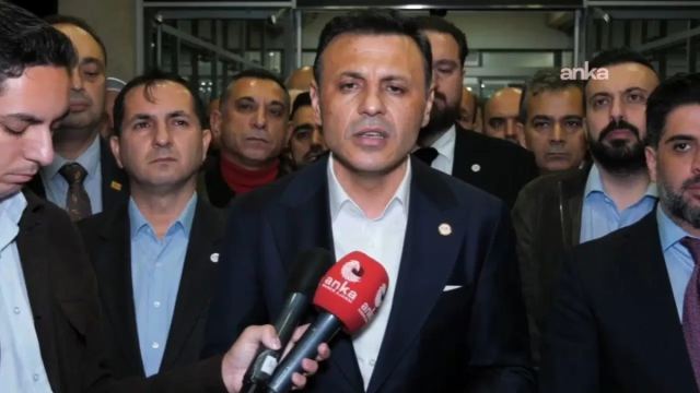 Özgür Çelik, Eyüpsultan Operasyonuna Tepki Gösterdi