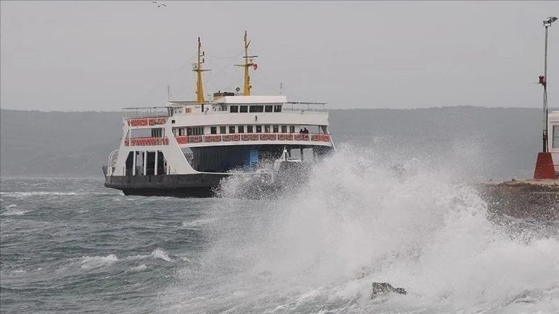 Çanakkale'de feribot seferleri iptal edildi