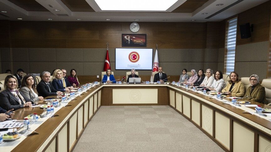 Kadın Erkek Fırsat Eşitliği Komisyonu, şiddet mağduru kadına destek sağladı