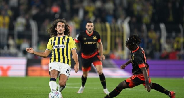 Fenerbahçe 90. dakikada Slavia Prag ile berabere kaldı