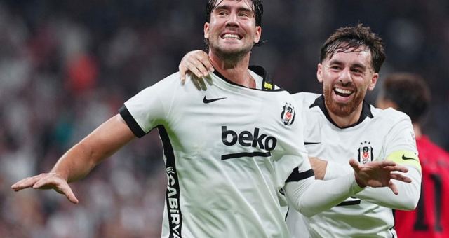 Dusan Vlahovic Beşiktaş Tarihine Geçti