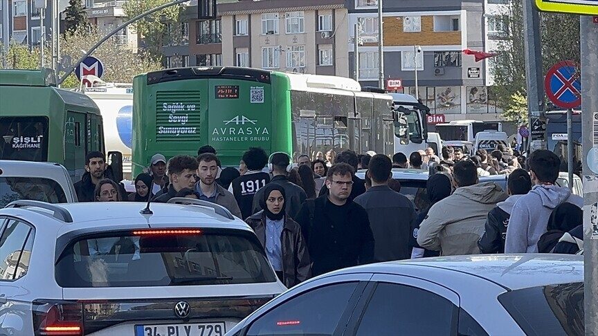 Üsküdar-Sultanbeyli Metro Hattı'nda kablo patlaması nedeniyle seferler aksadı
