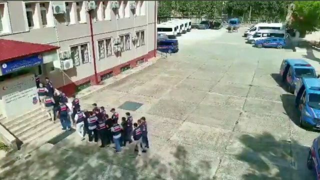 Osmaniye merkezli operasyonla 8 ilde 59 şüpheli yakalandı