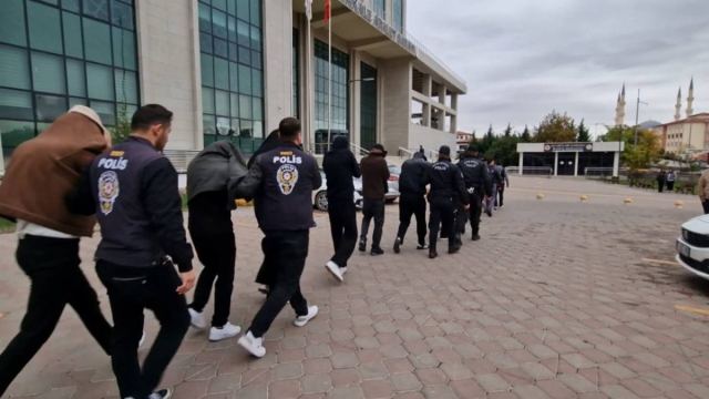 Kırıkkale merkezli yasa dışı bahis operasyonunda 17 şüpheli adliyeye sevk edildi