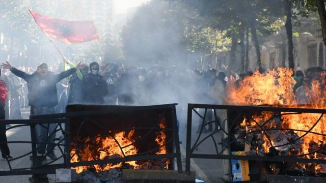 Arnavutluk'ta Eğitim Koşulları İçin Protestolar Devam Ediyor