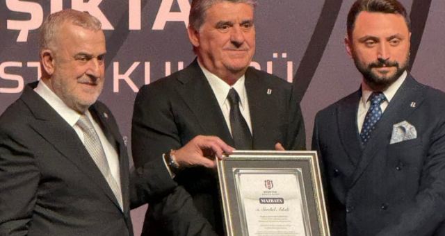 Serdal Adalı Beşiktaş'ın Mazbatasını Aldı
