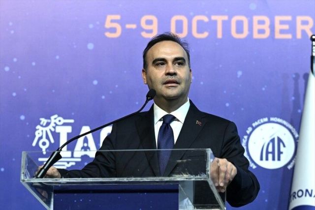Bakan Kacır: Hedefimiz 2027'de Ay'a ulaşmak