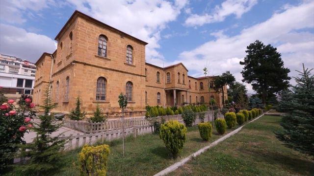 Yozgat Lisesi'nin Tarihsel Eğitim Süreci İnceleniyor