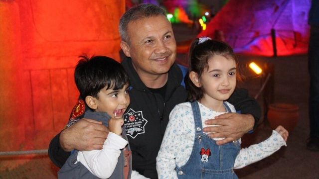 Astronotlar Antalya'da Çocuklarla Uzay Temalı Etkinlikte Buluştu