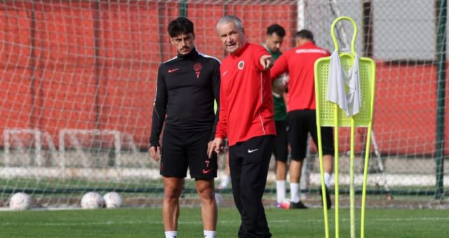 Gençlerbirliği Galatasaray maçı hazırlıklarına başladı