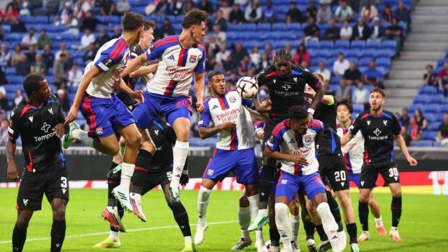 Lyon, Crystal Palace'ı 5 gollü maçta yendi