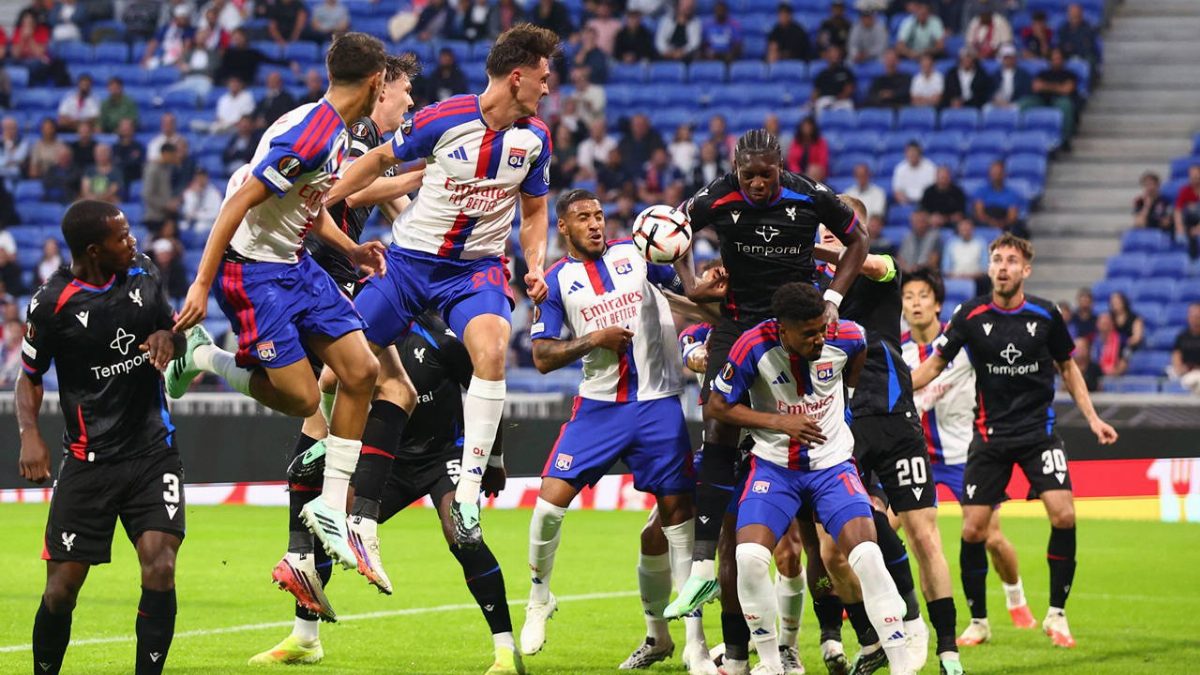 Lyon, Crystal Palace'ı 5 gollü maçta yendi