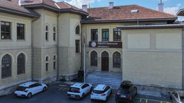 Reşadiye İmam Hatip Ortaokulu 115 Yıldır Eğitime Devam Ediyor