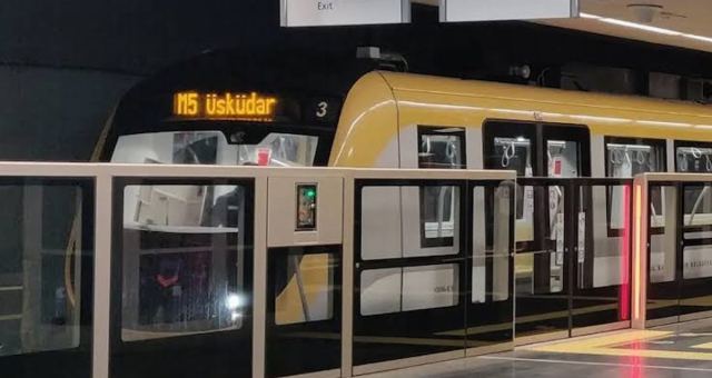 İstanbul'da Üsküdar-Sultanbeyli Metro Hattı'nda kablo patladı