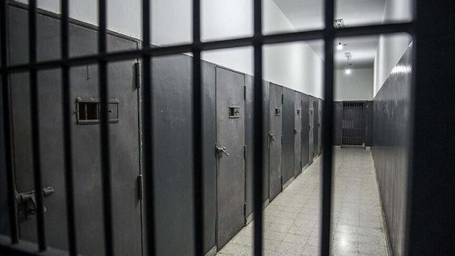 İsrail, hapishanelerdeki Filistinli çocuklara hücre cezası veriyor