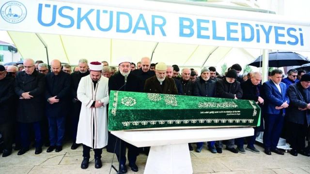 Cevat Özkaya İstanbul'da son yolculuğuna uğurlandı