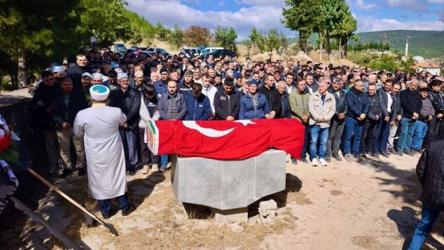 Soma'da hayatını kaybeden Olcay, Gediz'de defnedildi