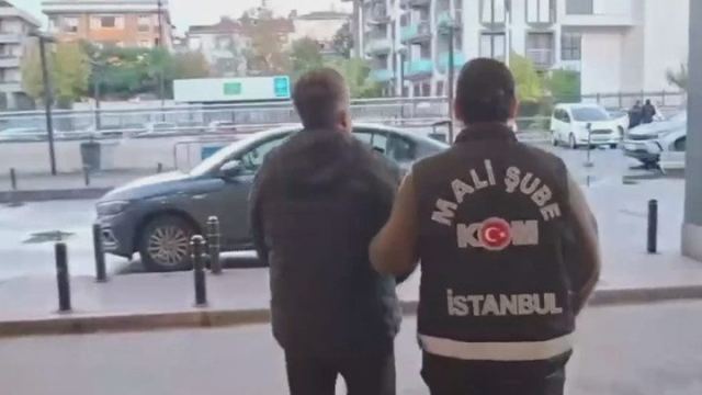 Ataşehir Belediyesi'ne yönelik operasyonda 13 kişi adliyeye sevk edildi