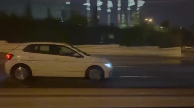 Kadıköy'de D-100 karayolunda ters yönde giden sürücü dehşet saçtı