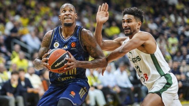 Fenerbahçe, Zalgiris'i 99-80 ile geçerek 4. galibiyetini aldı