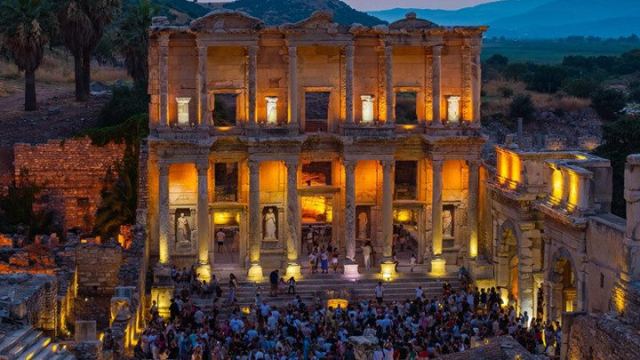 Kültür ve Turizm Bakanı Ersoy, gece müzeciliği rekorunu açıkladı