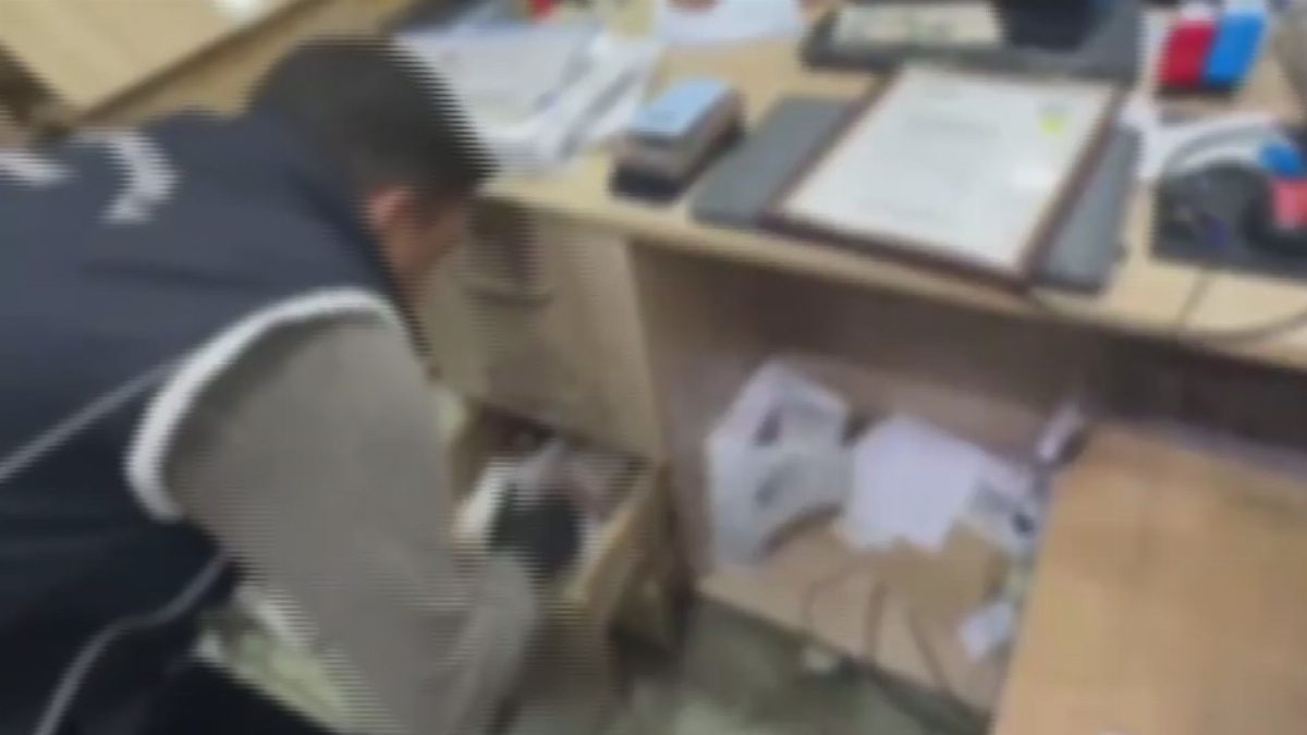 Fatih’te göçmen kaçakçılığı operasyonunda 2 kişi tutuklandı