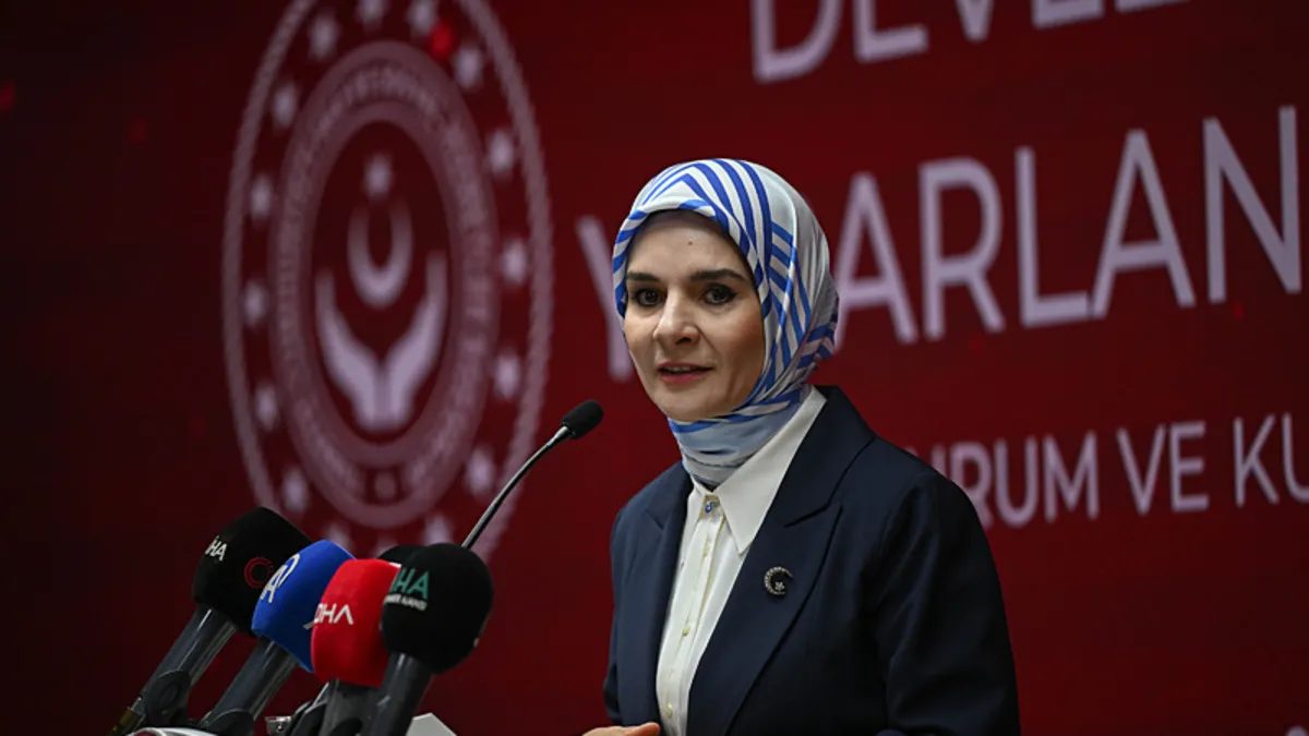 Bakan Göktaş, İstanbul'daki yağışlardan etkilenenlere destek verecek