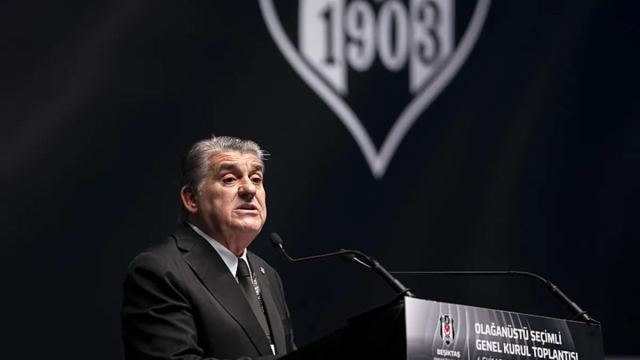 Beşiktaş'ta Serdal Adalı yeniden başkan seçildi