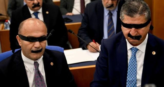 YENİ Parti'nin Meclis eylemine sosyal medyadan tepki geldi