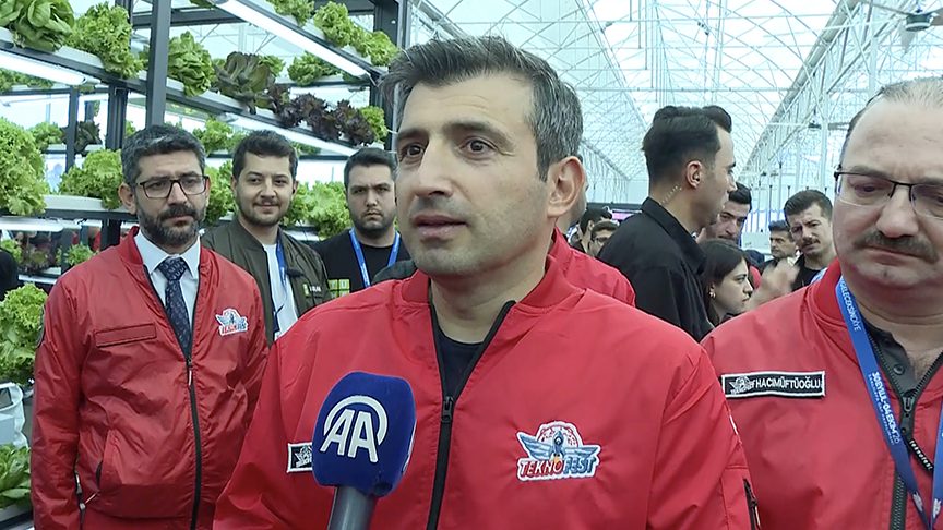 Şanlıurfa'da TEKNOFEST'te Bayraktar: Tarım milli güvenlik meselesi