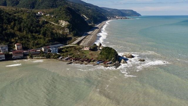 Karadeniz'de Sağanak Sonrası Renk Değişimi Gözlemlendi