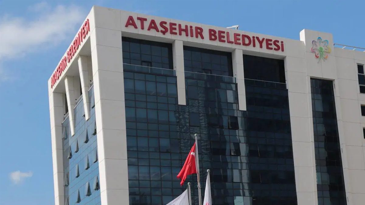 Ataşehir Belediyesi'ne düzenlenen operasyona siyasi tepkiler