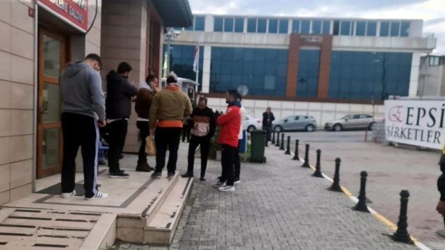 İstanbul'da sağanak ve fırtına nedeniyle can kaybı yaşandı