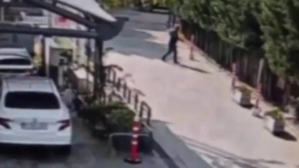 Bayrampaşa'da Boşanma Aşamasındaki Eşini Bıçaklayarak Öldürdü