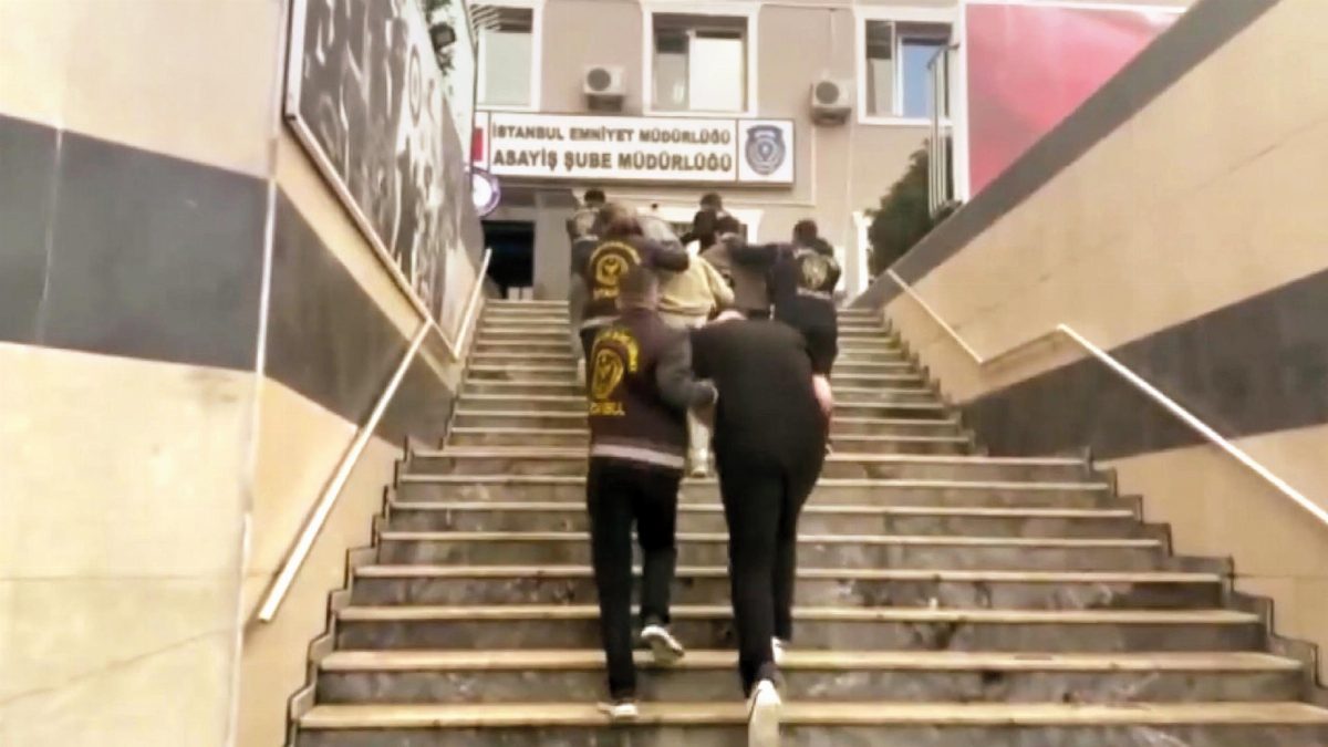 Fenomenler Sinan ve Cansum Kaya ile Semih Varol gözaltında