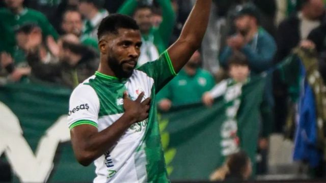 Bursaspor, Pendikspor'u 2-0 yenerek galibiyet serisini sürdürdü
