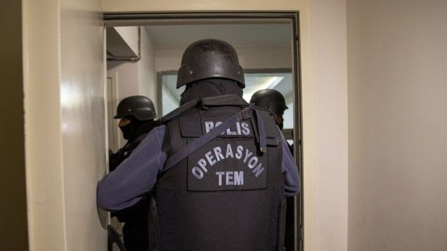 İstanbul'da DEAŞ ve El Kaide'ye yönelik operasyonda 14 kişi yakalandı