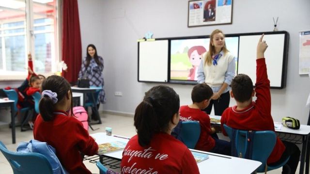 Safa Okulları'nda ilkokul öğrencilerine İnsan Hakları Atölyesi