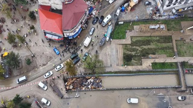 İstanbul'da Sel Sonrası Yağışların Etkileri Değerlendirildi