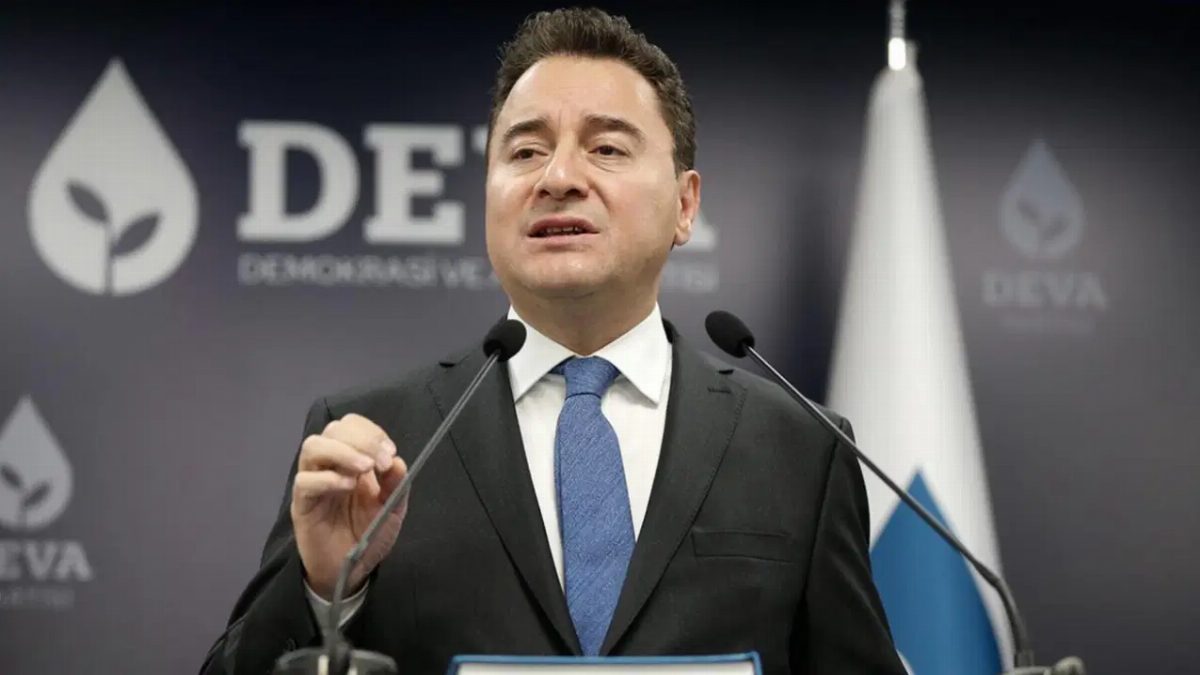 Ali Babacan fon krizinde istifa çağrısı yaptı