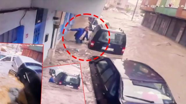 Ayazağa'da sel felaketinde araçlar üst üste bindi