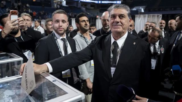 Beşiktaş'ta Serdal Adalı yeniden başkan seçildi