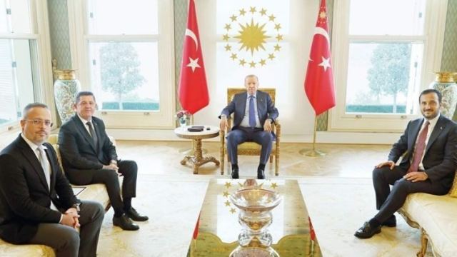Erdoğan, İstanbul'da 4 Belediye Başkanını Kabul Etti