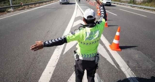 Zeytinburnu'nda Yarın Trafiğe Kapatılacak Yollar Açıklandı