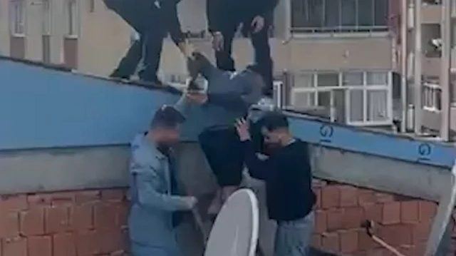 Esenler'de suç makinesi çatıdan kaçmaya çalışırken yakalandı