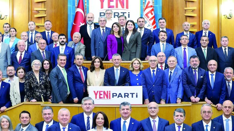 CHP'ye Dönüş Arayışında Milletvekilleri Koltuk Hesabı Yapıyor