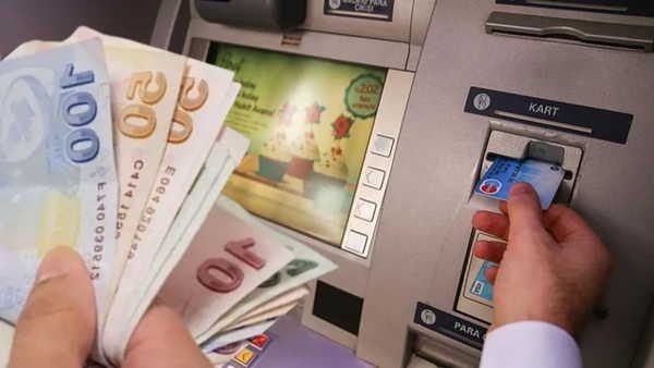 SGK Uzmanı Emeklilik Başvurusu İçin Önemli Uyarılarda Bulundu