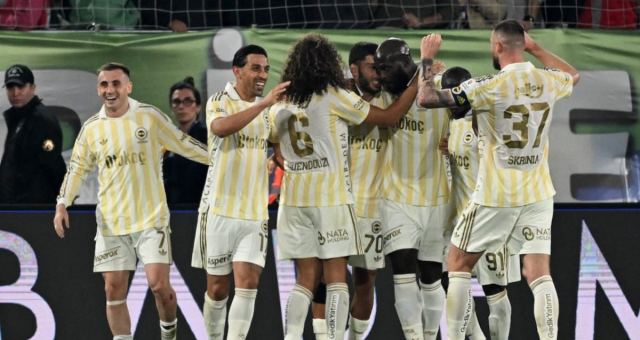 Fenerbahçe Yıldızları Aston Villa Karşısında Etkileyici Performans Sergiliyor