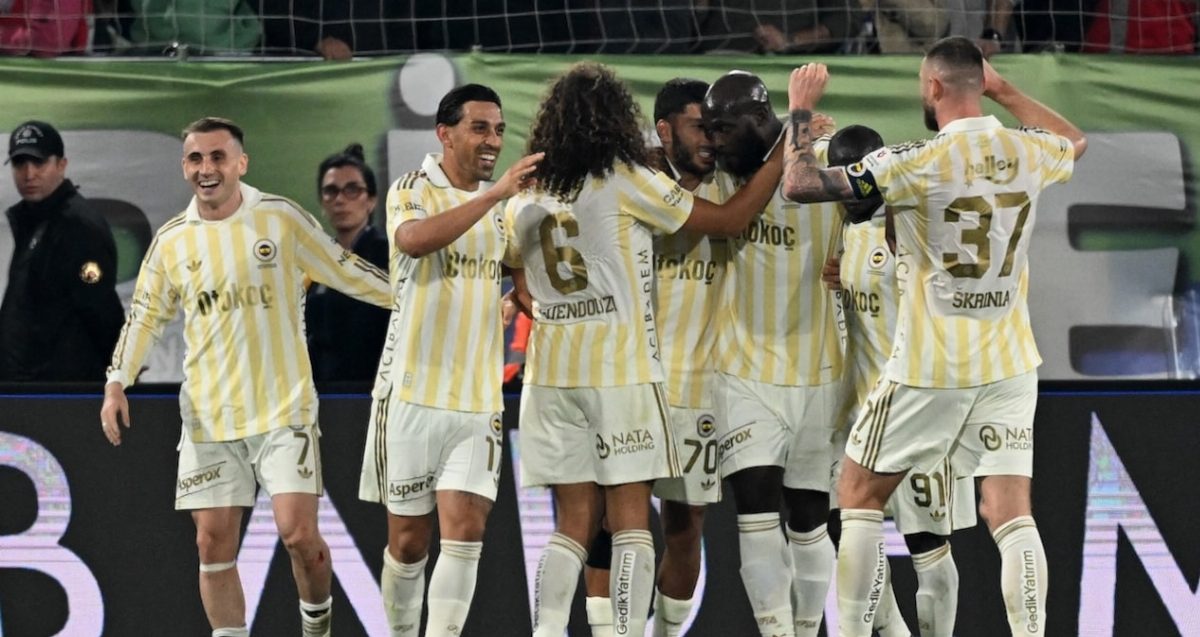 Fenerbahçe Yıldızları Aston Villa Karşısında Etkileyici Performans Sergiliyor